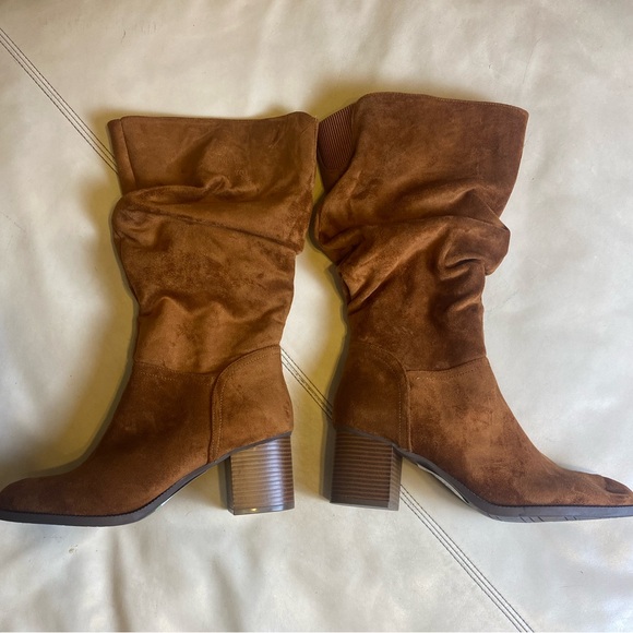 Kenneth Cole REACTION Sonia Slouchy western style suede like boot size 11 - Picture 10 of 12